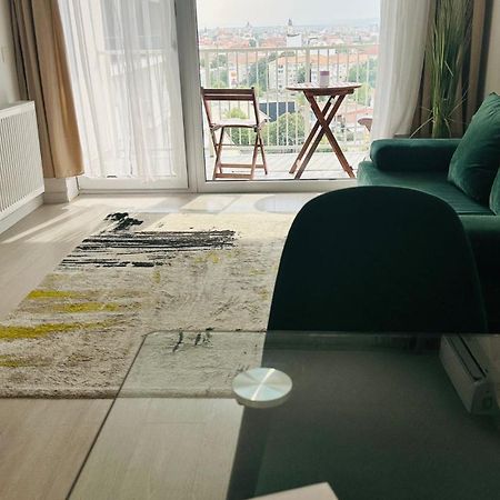 Chris Holiday Oradea Bagian luar foto