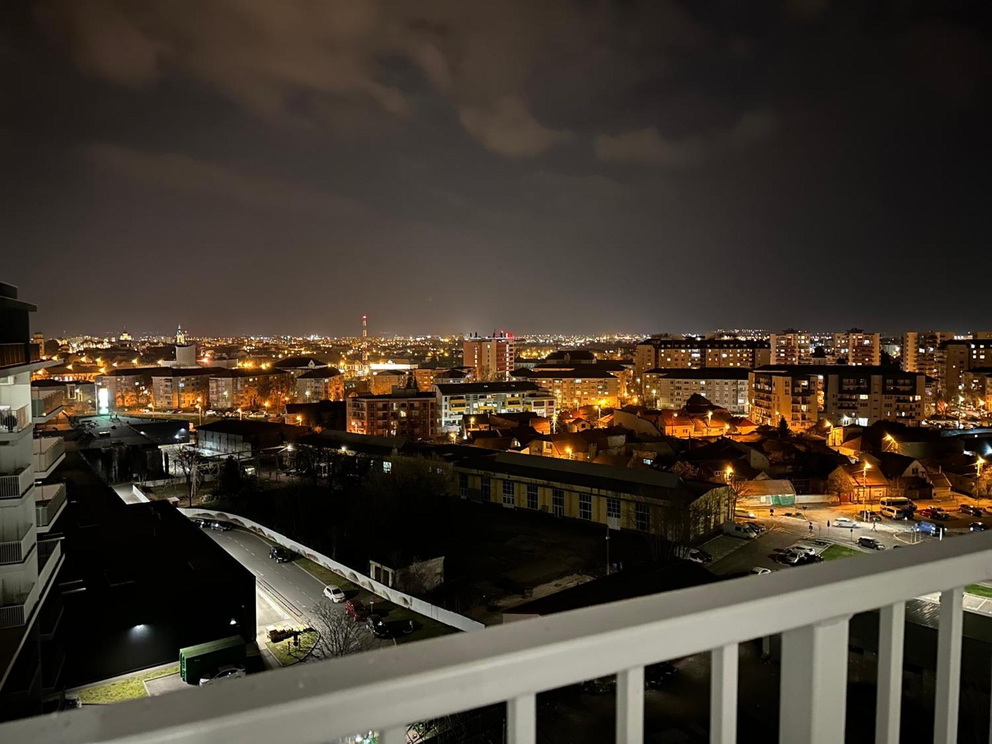 Chris Holiday Oradea Bagian luar foto